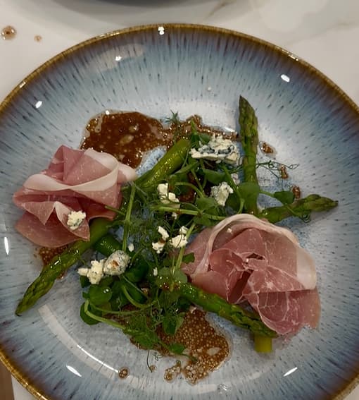 Prosciutto | grilled asparagus | gorgonzola